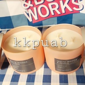 Bath & Body Works White Woods & Peach Candle x 2